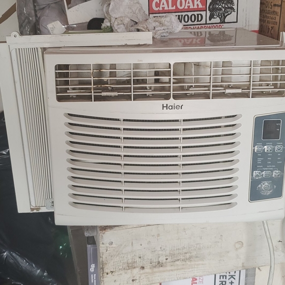AC unit - Picture 2 of 2